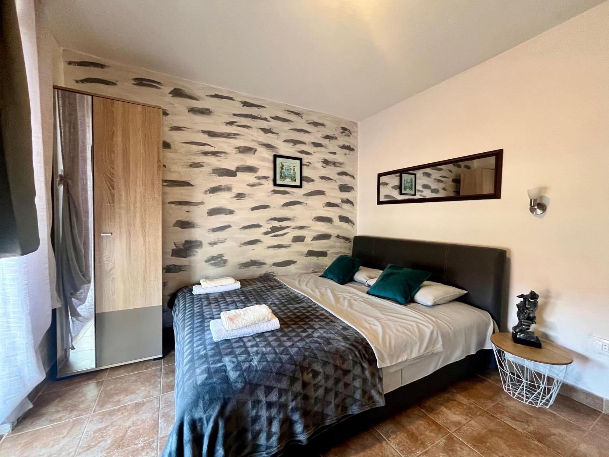 Apartments Obradovic Krasići Bagian luar foto